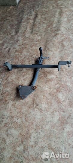 Фаркоп на priora новый