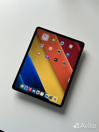 iPad Pro 12.9 4th Gen 2020 128GB Wi-Fi + LTE 4G