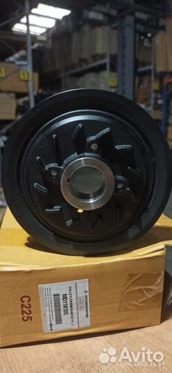 Шкив коленвала Mitsubishi 4D56 md110165