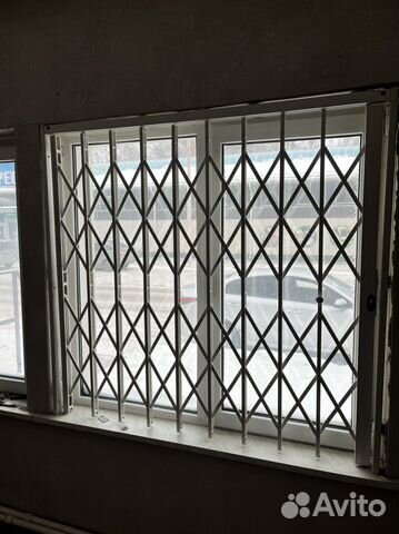 Раздвижные решетки на окна с замком