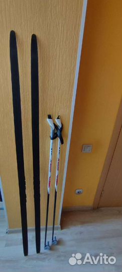 Лыжные ботинки