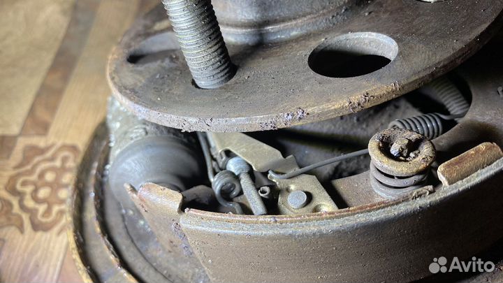 Hyundai Getz задние барабанные тормозные механизмы