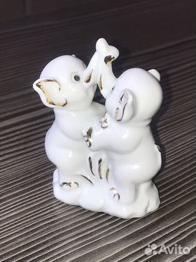 Фигурка керамическая Слоники