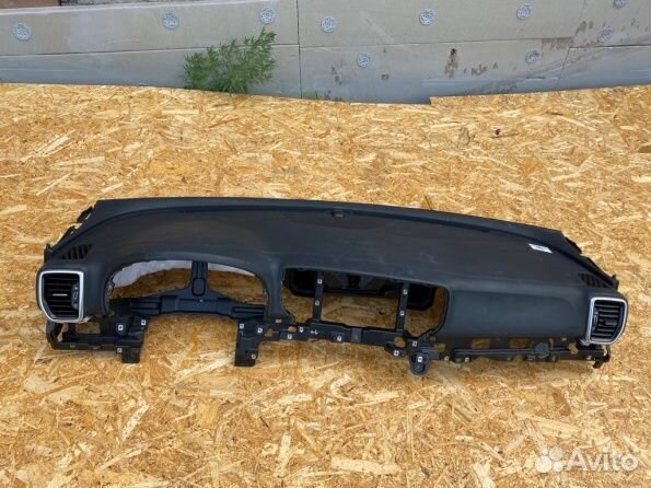 Торпеда с подушкой Kia Sportage 4 QL