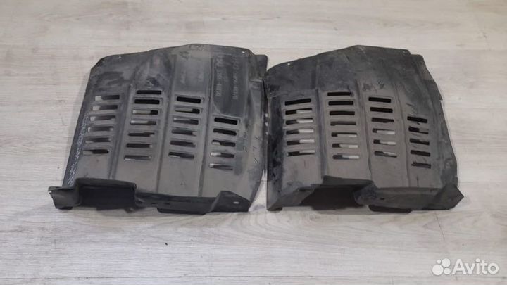 Подкрылок передний левый Lexus Rx-4