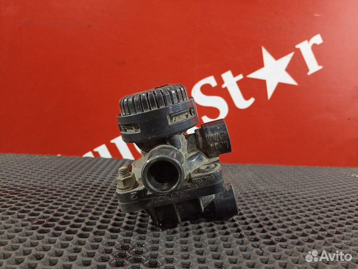 Клапан ускорительный