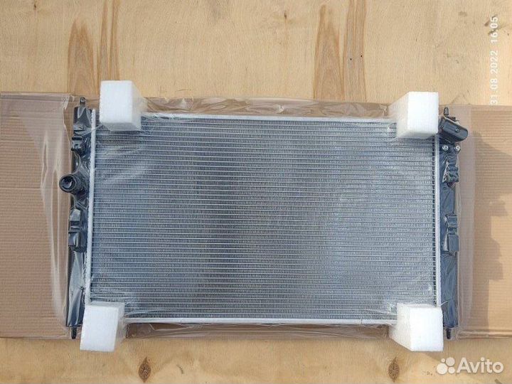 Радиатор охлаждения двигателя Mitsubishi Lancer X
