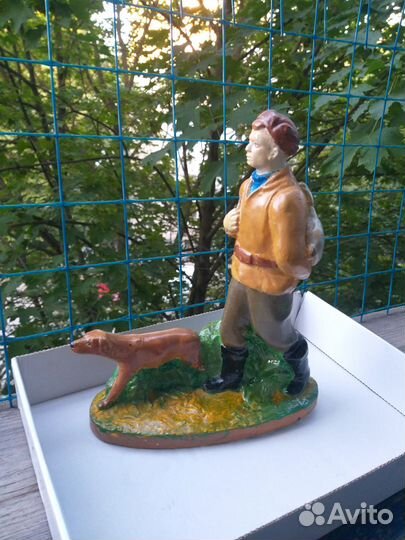 Статуэтка охотник с собакой