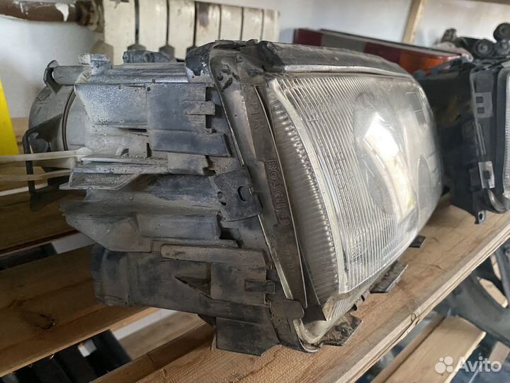 Фара ауди а8 д2