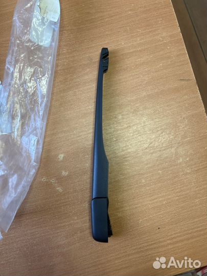 Поводок заднего стеклоочистителя BMW X3 E38