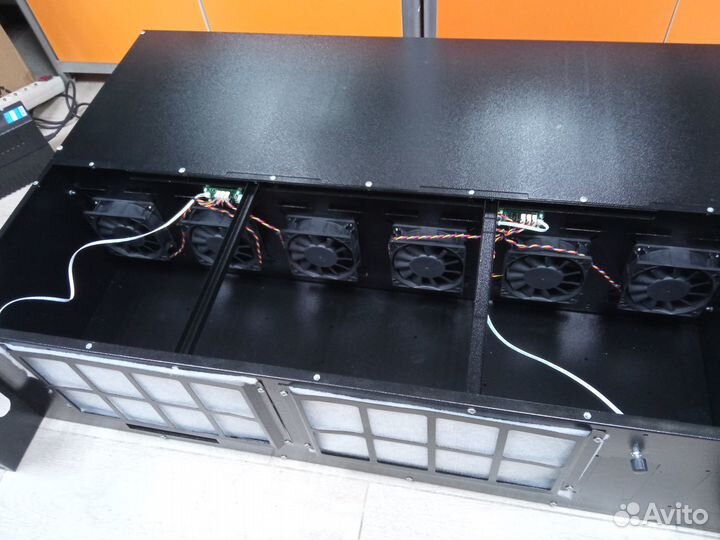 Корпус 12 карты Crypton с кулерами и реобасом