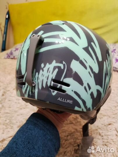 Шлем горнолыжный женский smith