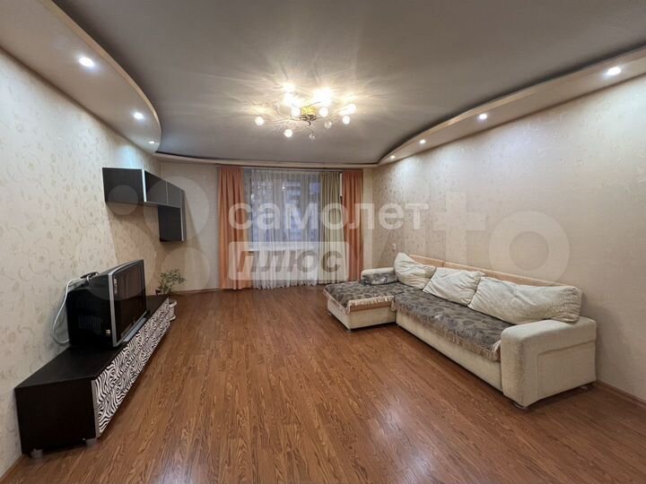 2-к. квартира, 72,2 м², 7/9 эт.