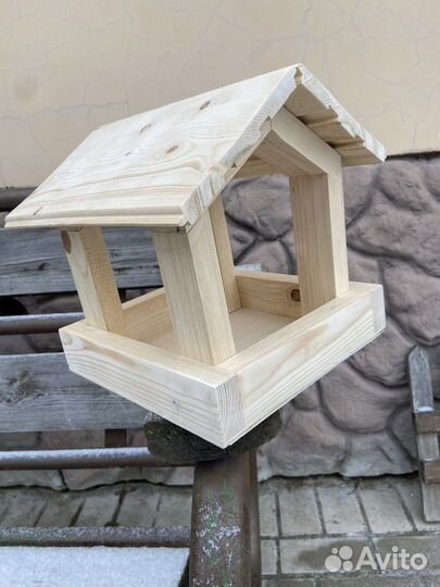 Кормушка для птиц