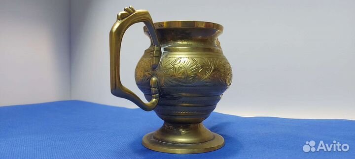 Антикварная бронзовая вазочка