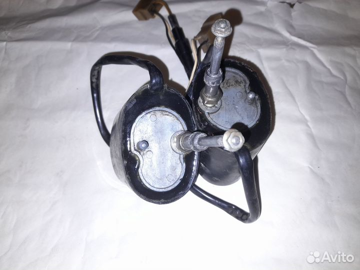 Коллекционный замок капота 21012 правый руль