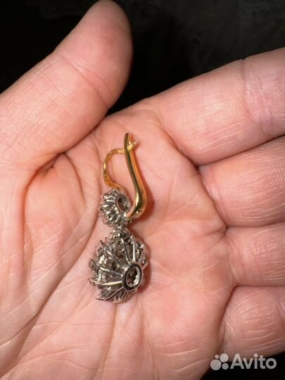 Золотой комплект с бриллиантами 750 пробы