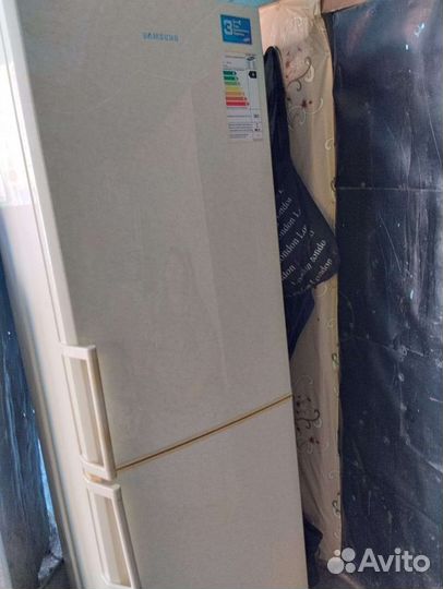 Холодильник samsung