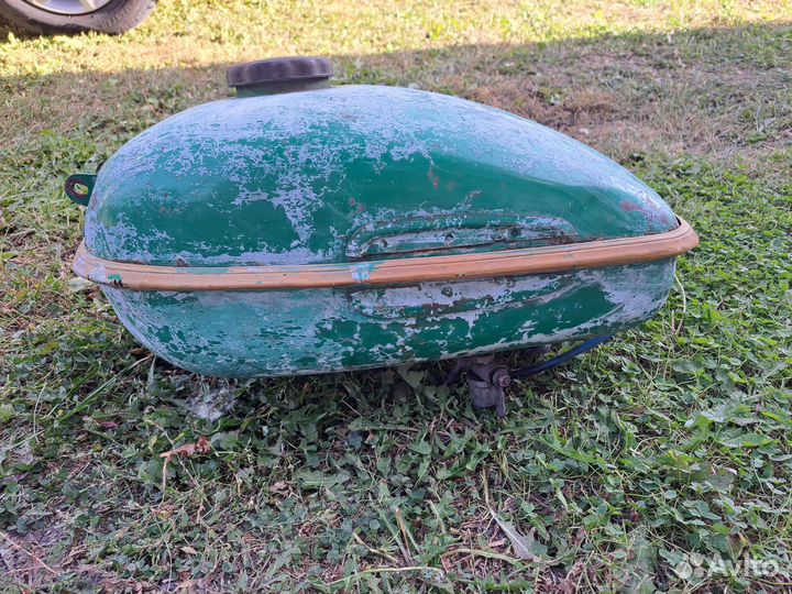 Бензобак на мотоцикл Урал