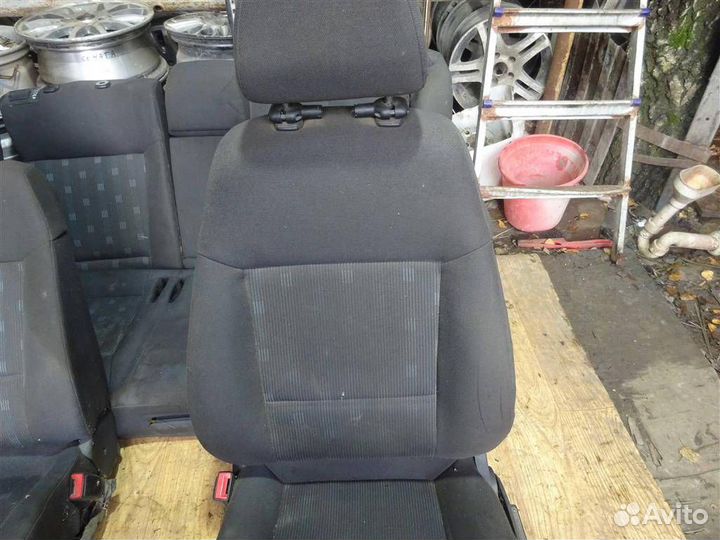 Сиденья комплект Opel Vectra C 2002-2008