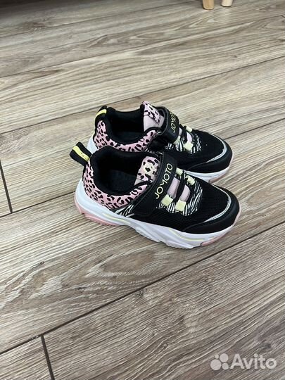 Кроссовки для девочки 28 размер