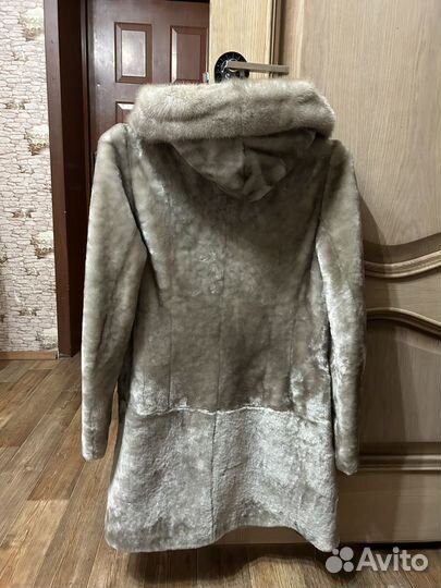 Шуба мутоновая с капюшоном 44 46
