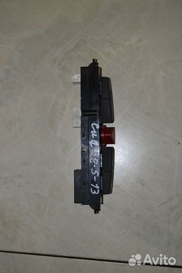 Блок кнопок подогрева сидений Kia Ceed (ED)