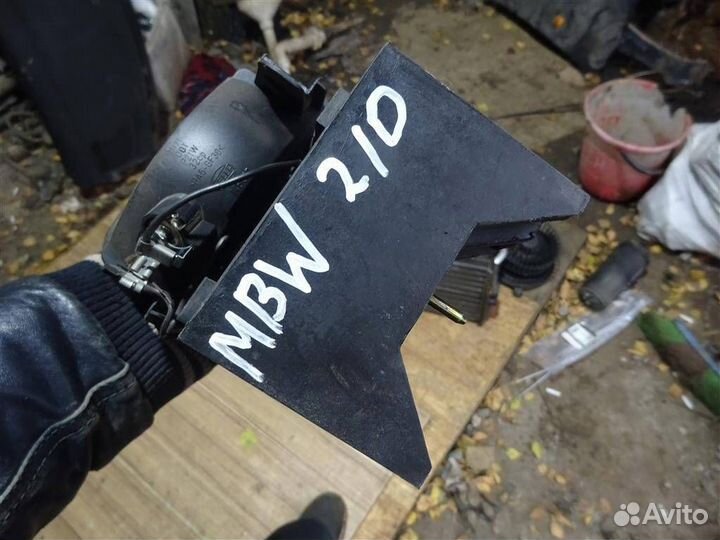 Фонарь задний (стоп сигнал) Mercedes Benz W210 E