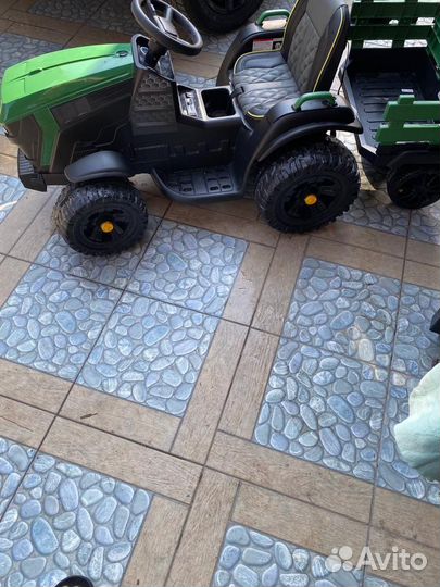 Трактор детский