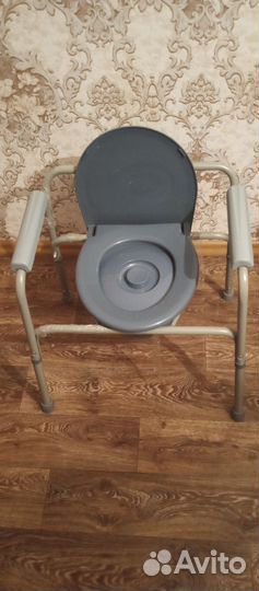 Продам кресло-туалет совсем новый