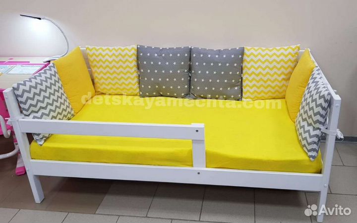 Кроватка для деток дерево