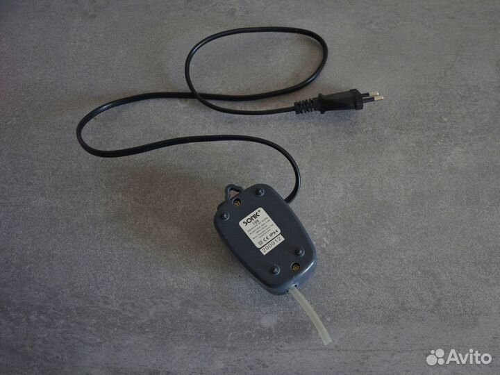 Компрессор для аквариума Sonic 108 + распылитель