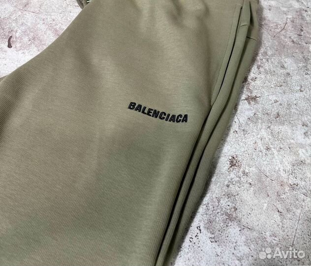 Спортивные костюмы Balenciaga