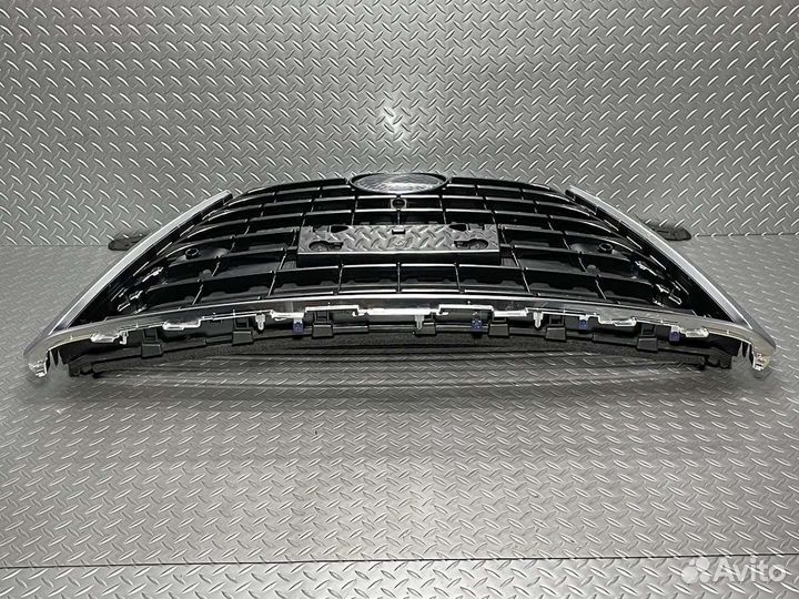 Решетка радиатор Lexus NX