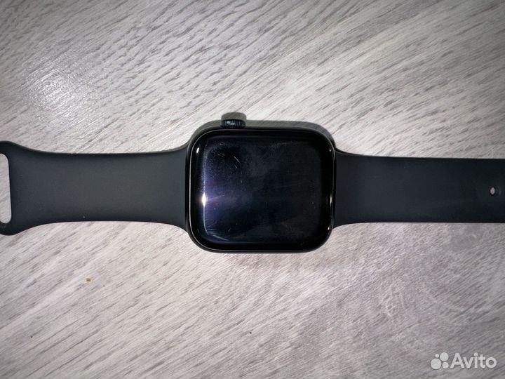 Apple watch series 8