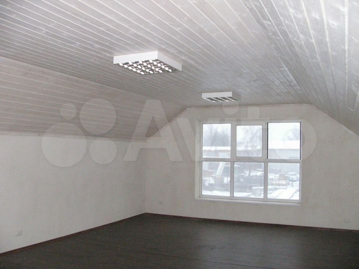 Здание, 290 м²
