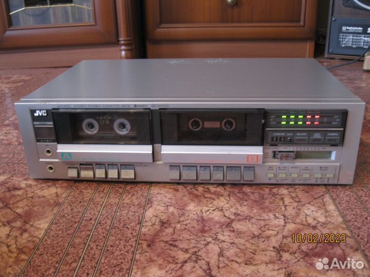 Кассетная дека JVC KD-W110