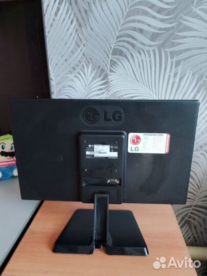 Монитор LG