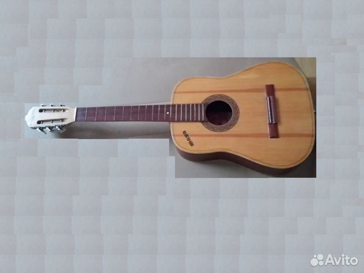 Акустическая гитара кремона