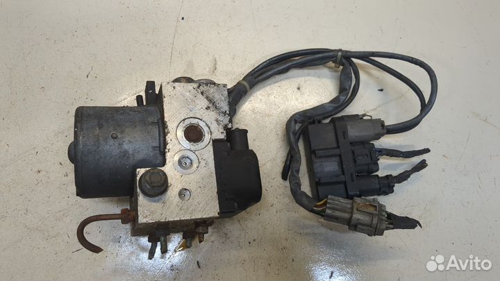 Блок абс, насос Nissan Elgrand, 1997