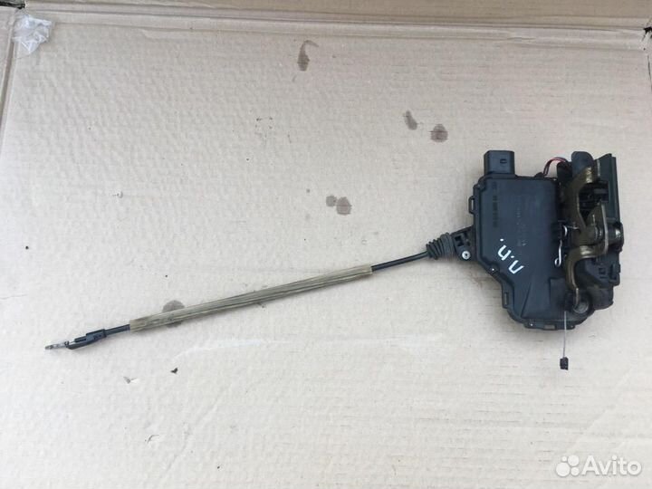 Замок двери передней правой Сеат Толедо 2