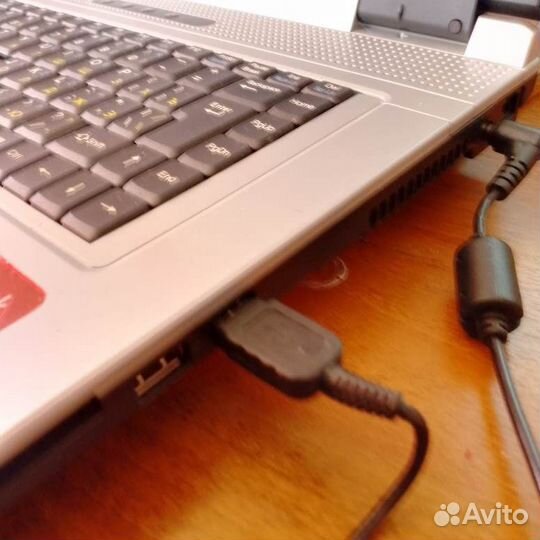 Ноутбук Roverbook partner W500L