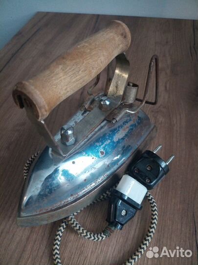 Ретро утюг 60-е