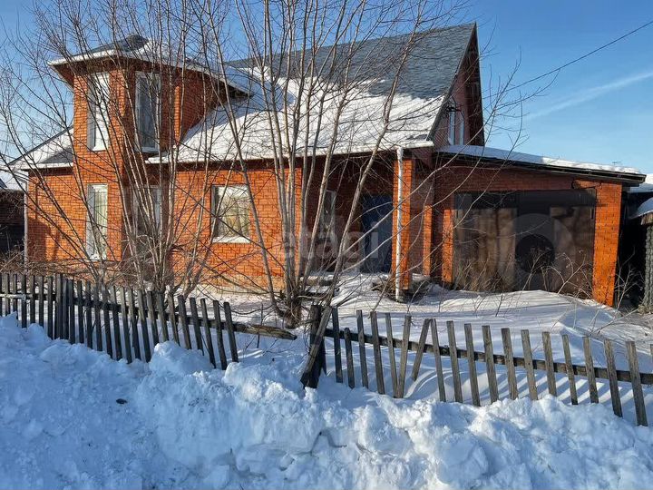 Коттедж 183,1 м² на участке 6,6 сот.