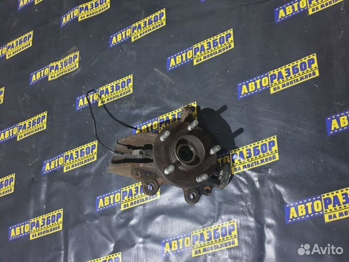 Поворотный кулак левый Форд Фокус 2