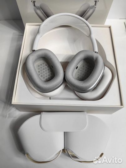 Apple AirPods MAX