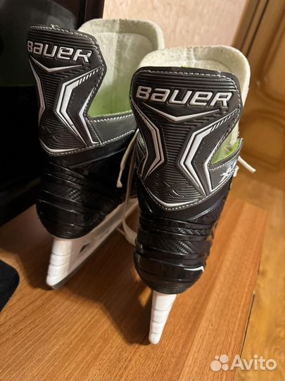 Хоккейные коньки bauer