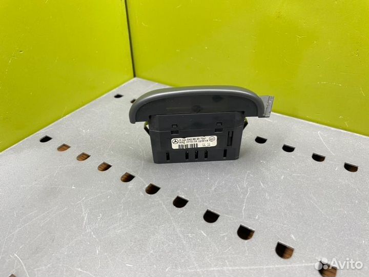 Дисплей парктроников Mercedes-Benz S-Class W220