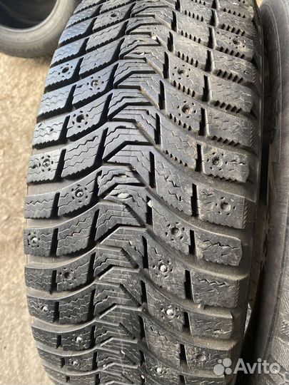 Michelin X-Ice North 3 215/65 R16
