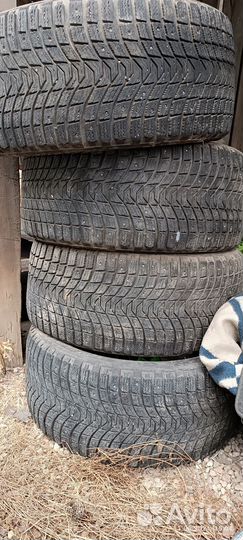 Michelin X-Ice North 3 285/40 R19